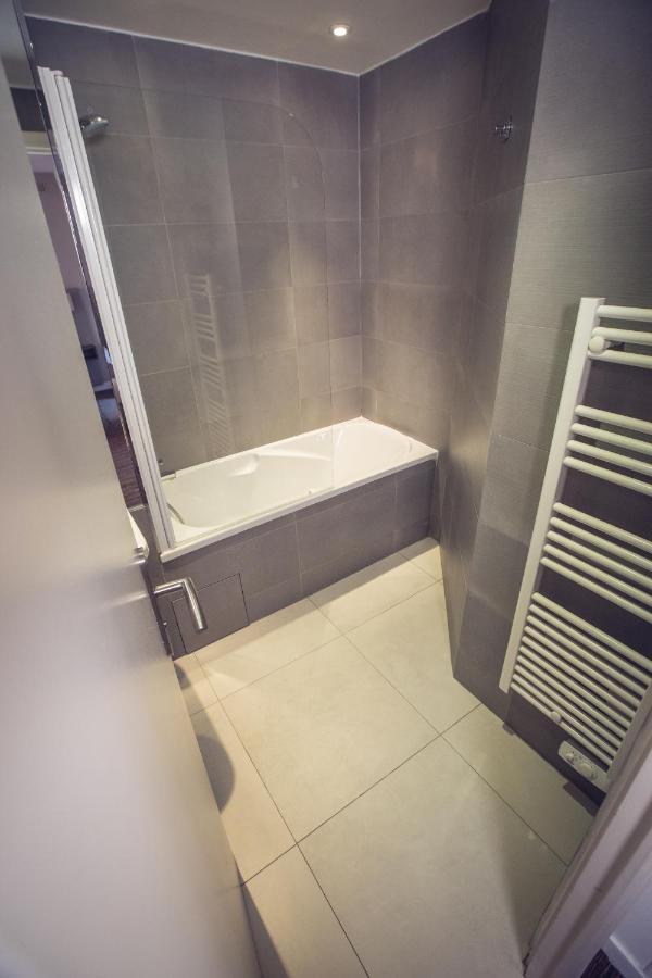 Timhotel Tour Eiffel Parigi