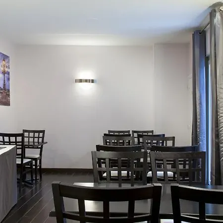 Timhotel Tour Eiffel 3* Parigi