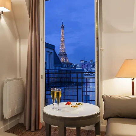 Timhotel Tour Eiffel Parigi