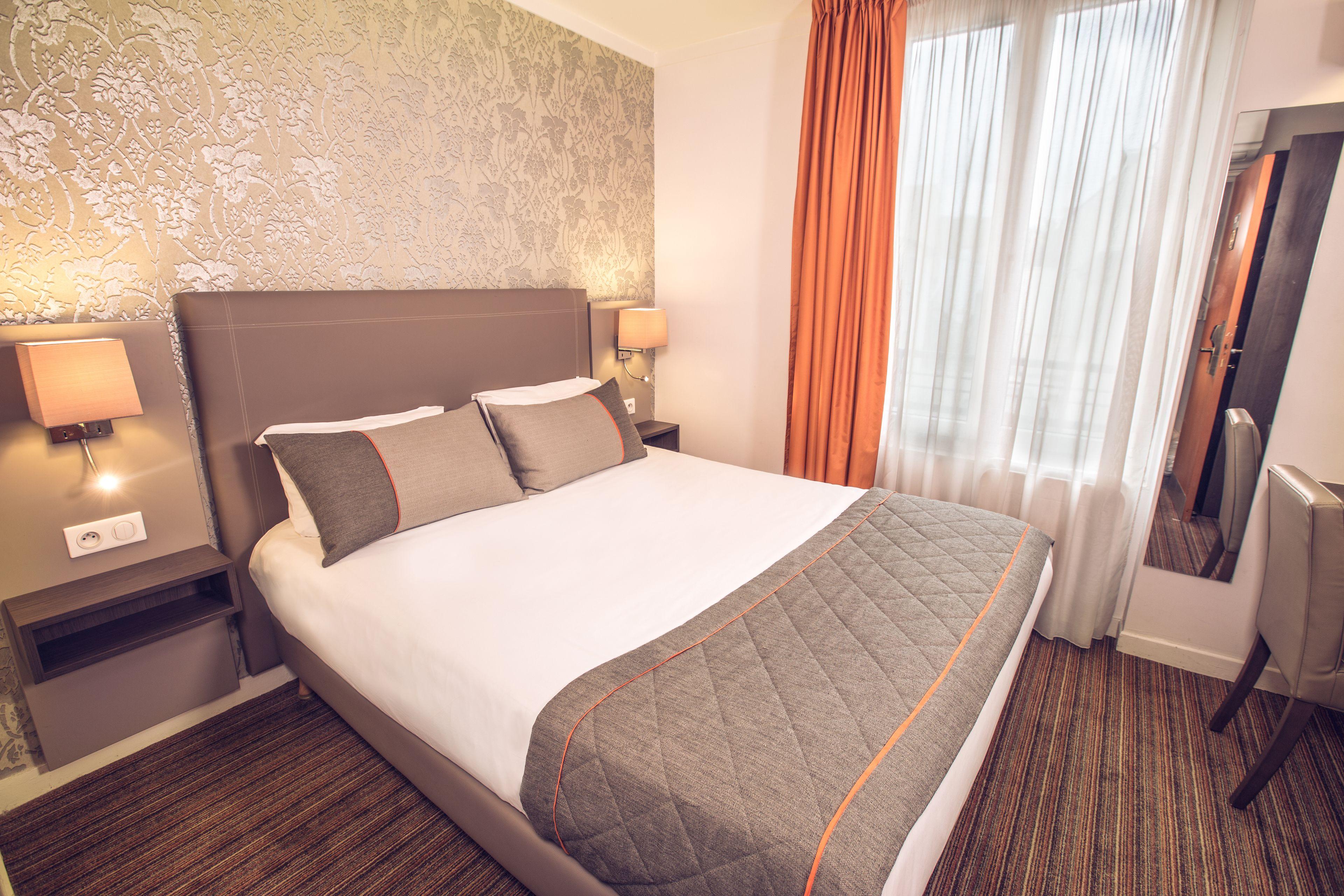 Hotel Timhotel Tour Eiffel 3*