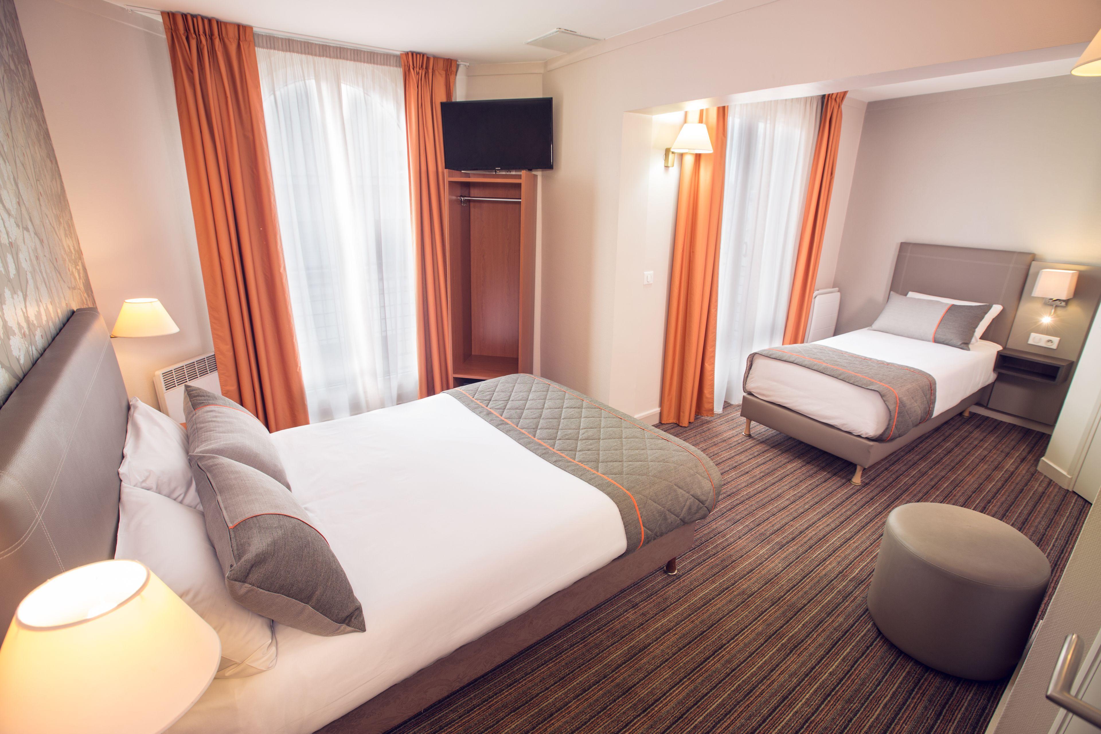Timhotel Tour Eiffel Parigi