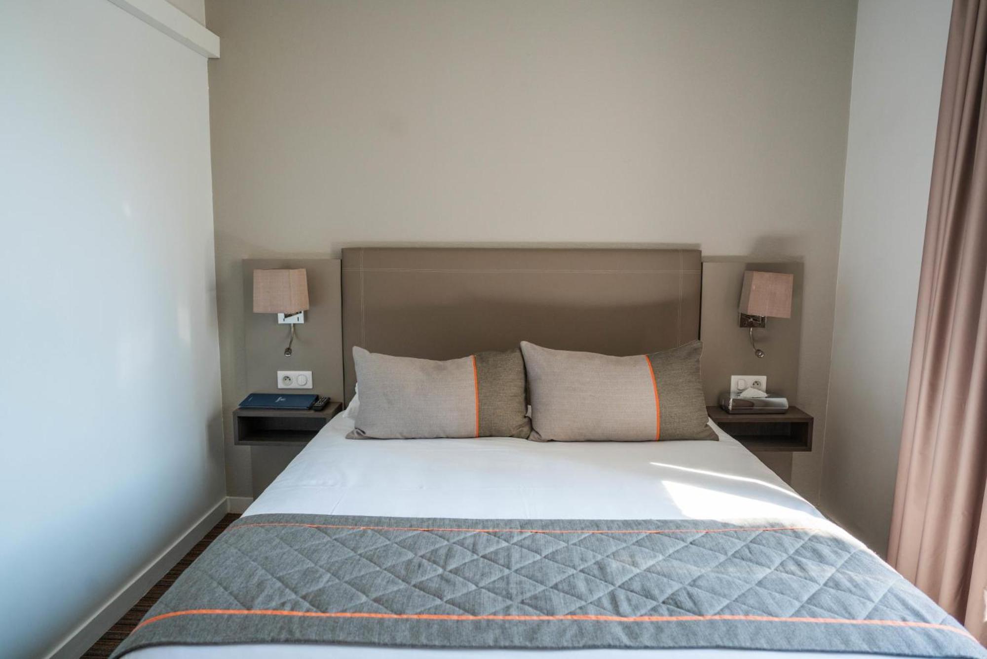 Timhotel Tour Eiffel 3*