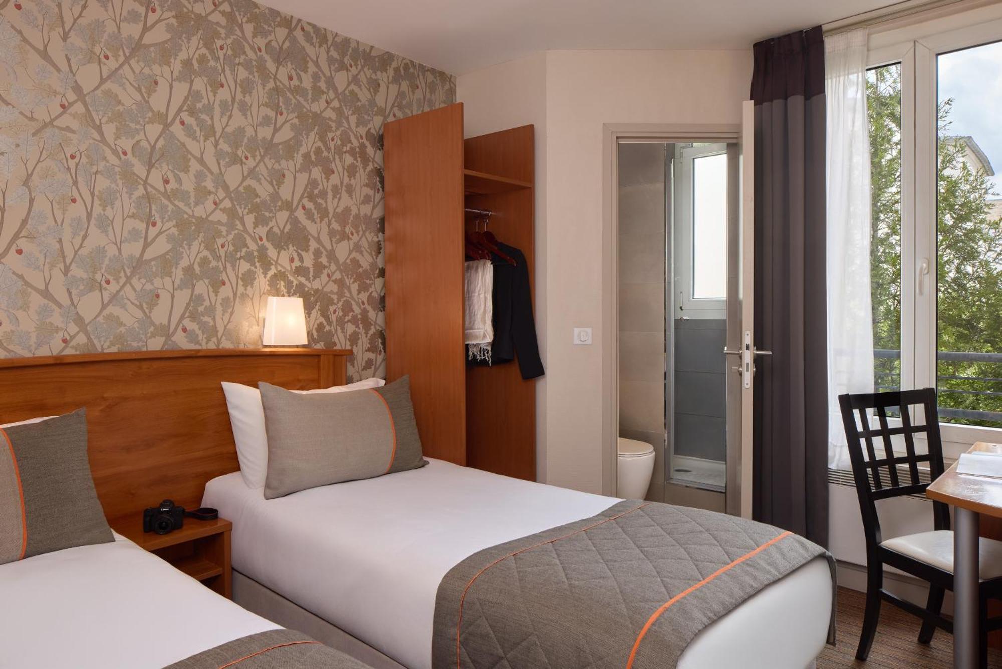 Timhotel Tour Eiffel 3*