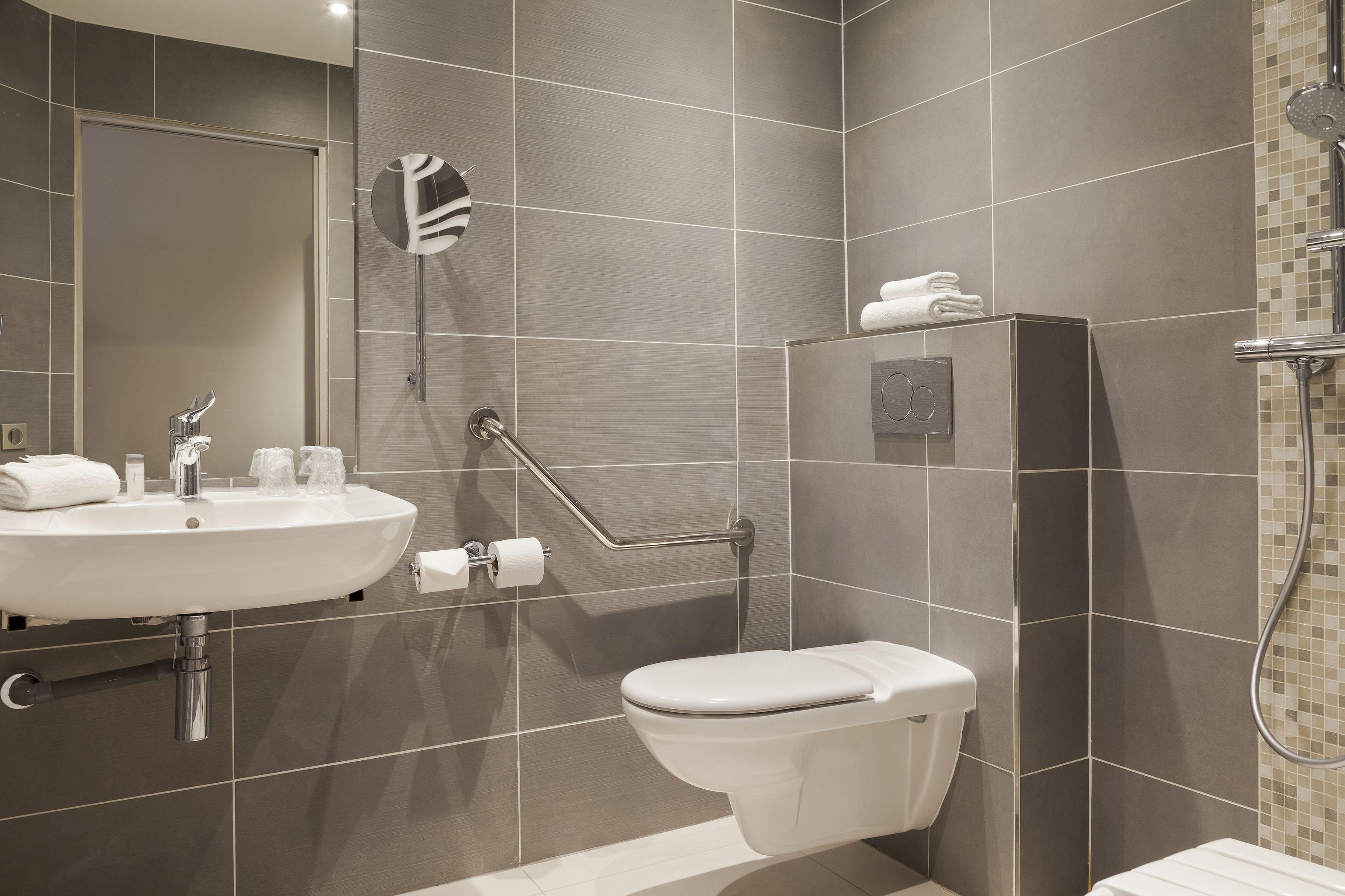 Hotel Timhotel Tour Eiffel 3*