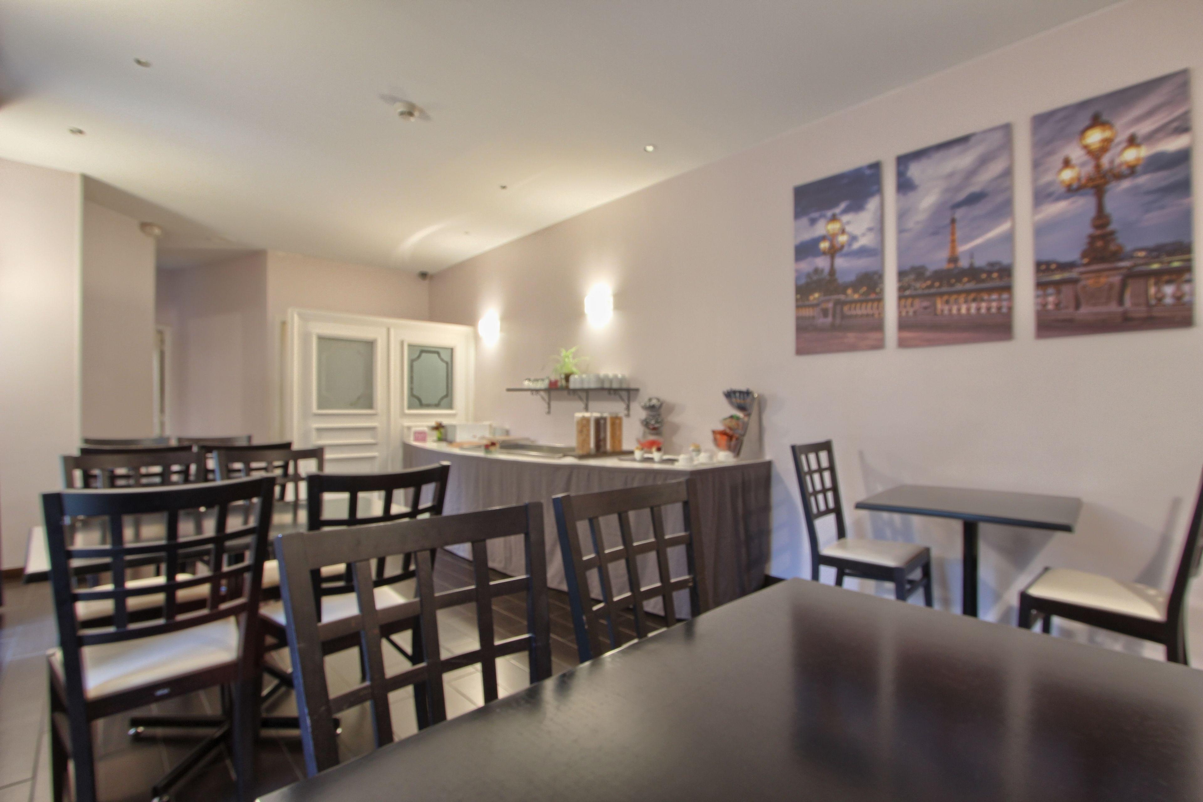 Hotel Timhotel Tour Eiffel 3*