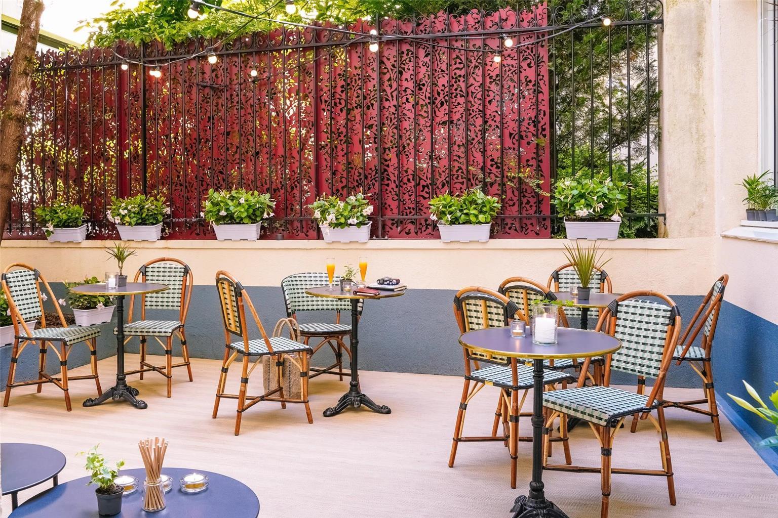 Timhotel Tour Eiffel 3* Parigi