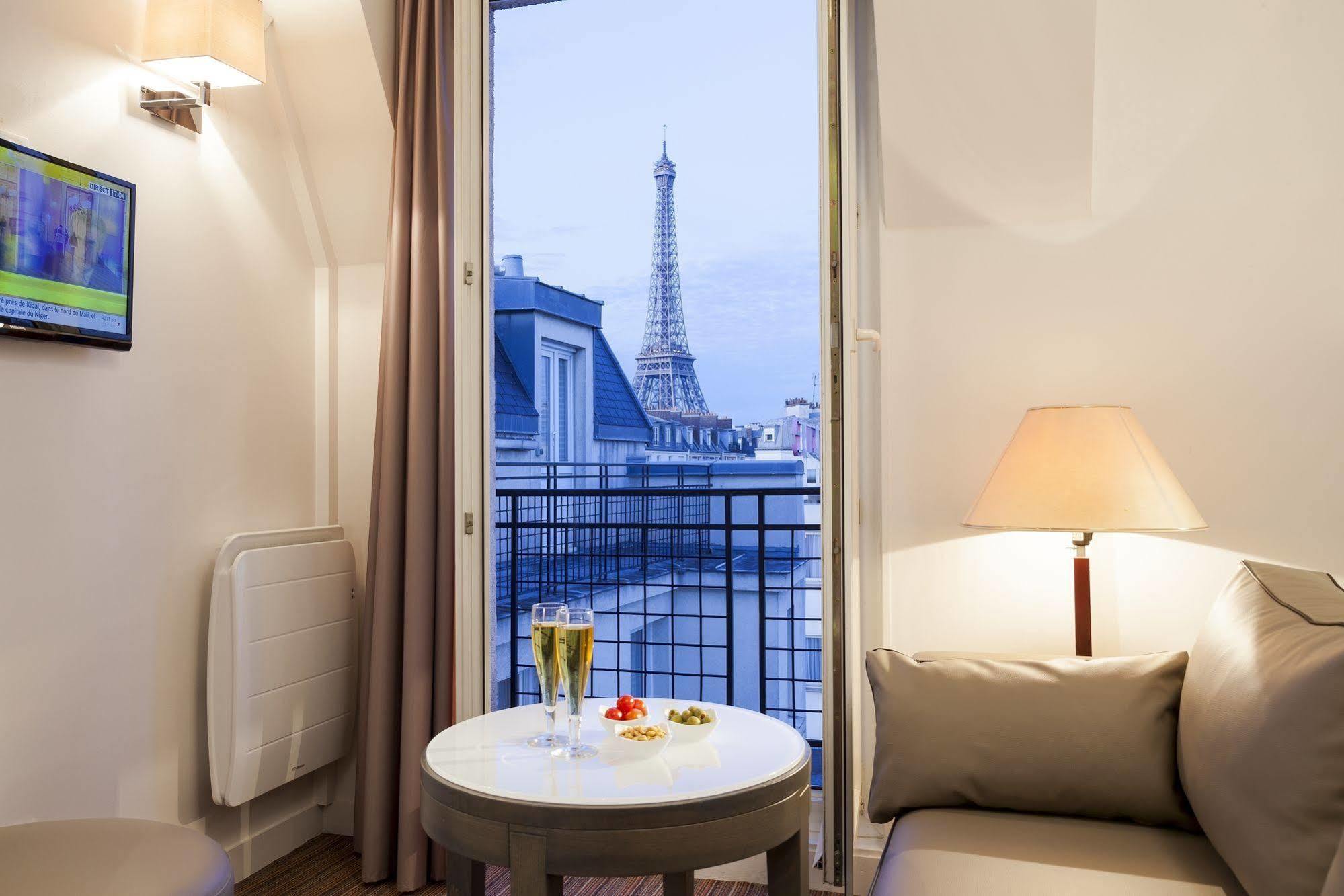 Timhotel Tour Eiffel 3*