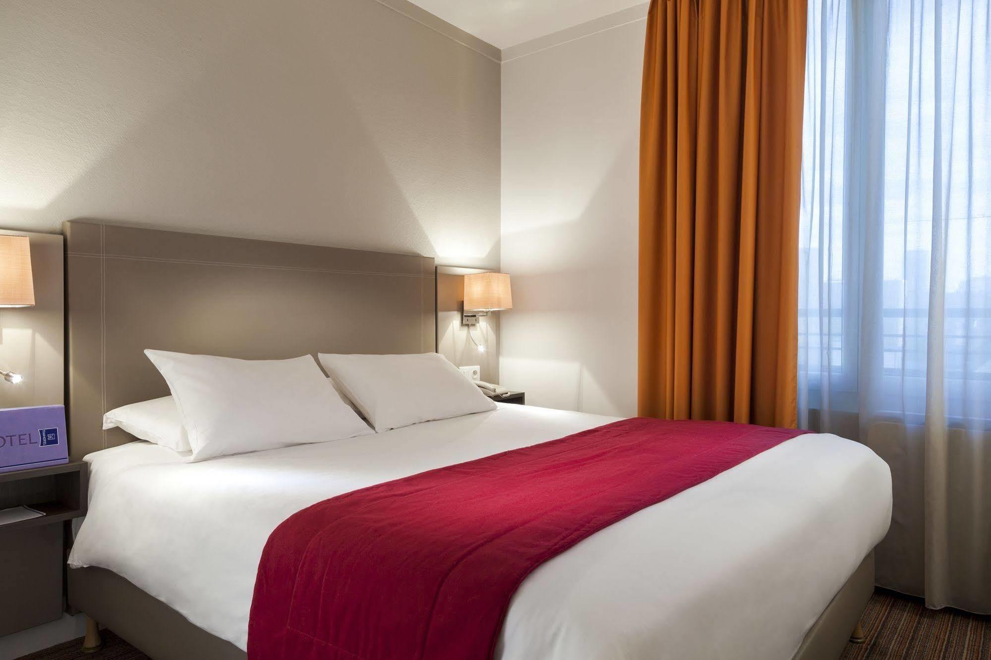 Hotel Timhotel Tour Eiffel Paris