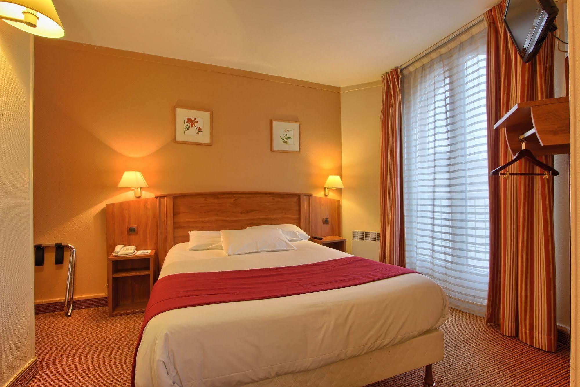 Timhotel Tour Eiffel Hotel 3*